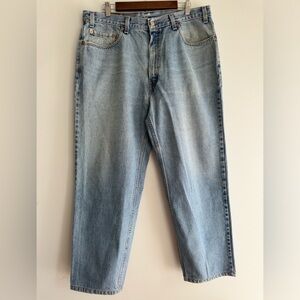 90s Vintage 505 Levi's Light-Med Wash Relaxed Fit 100% Cotton Made in the USA